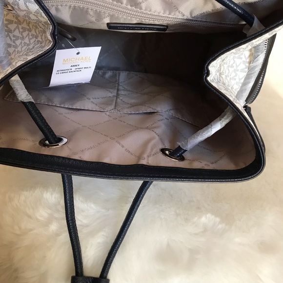 Michael Kors (2pcs) Abbey LG Cargo Backpack - Picture 7 of 8